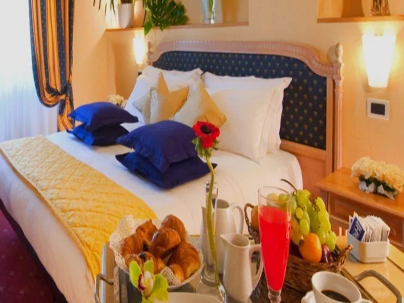 **** Otel C-Hotels Diplomat Floransa İtalya